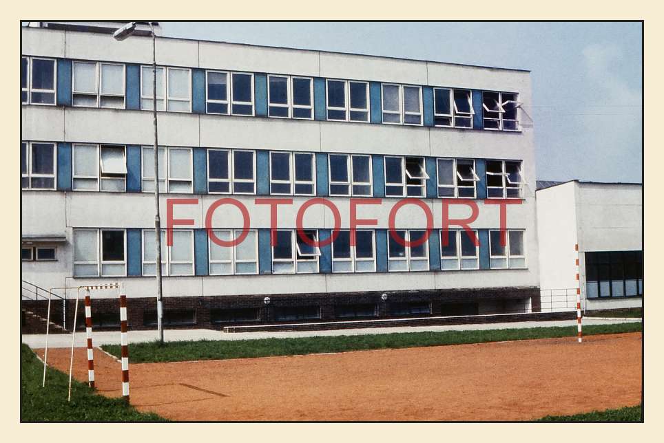 025--Štětí  1980 - Odborné učiliště SEPAP - dílny