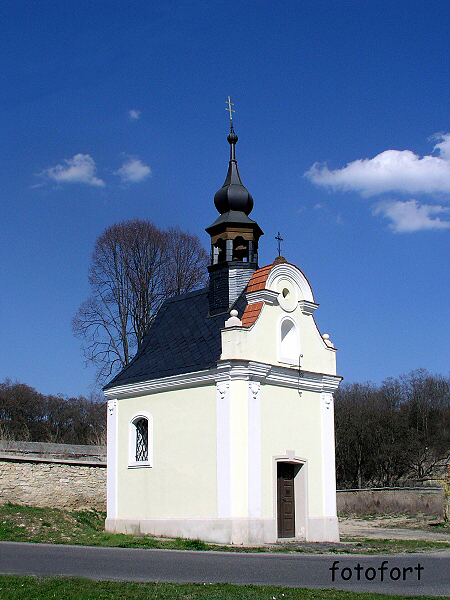 Čakovice - kaple sv. Jana Nepomuckého a sv. Pavla