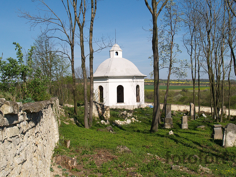 01 Radouň - hřbitov